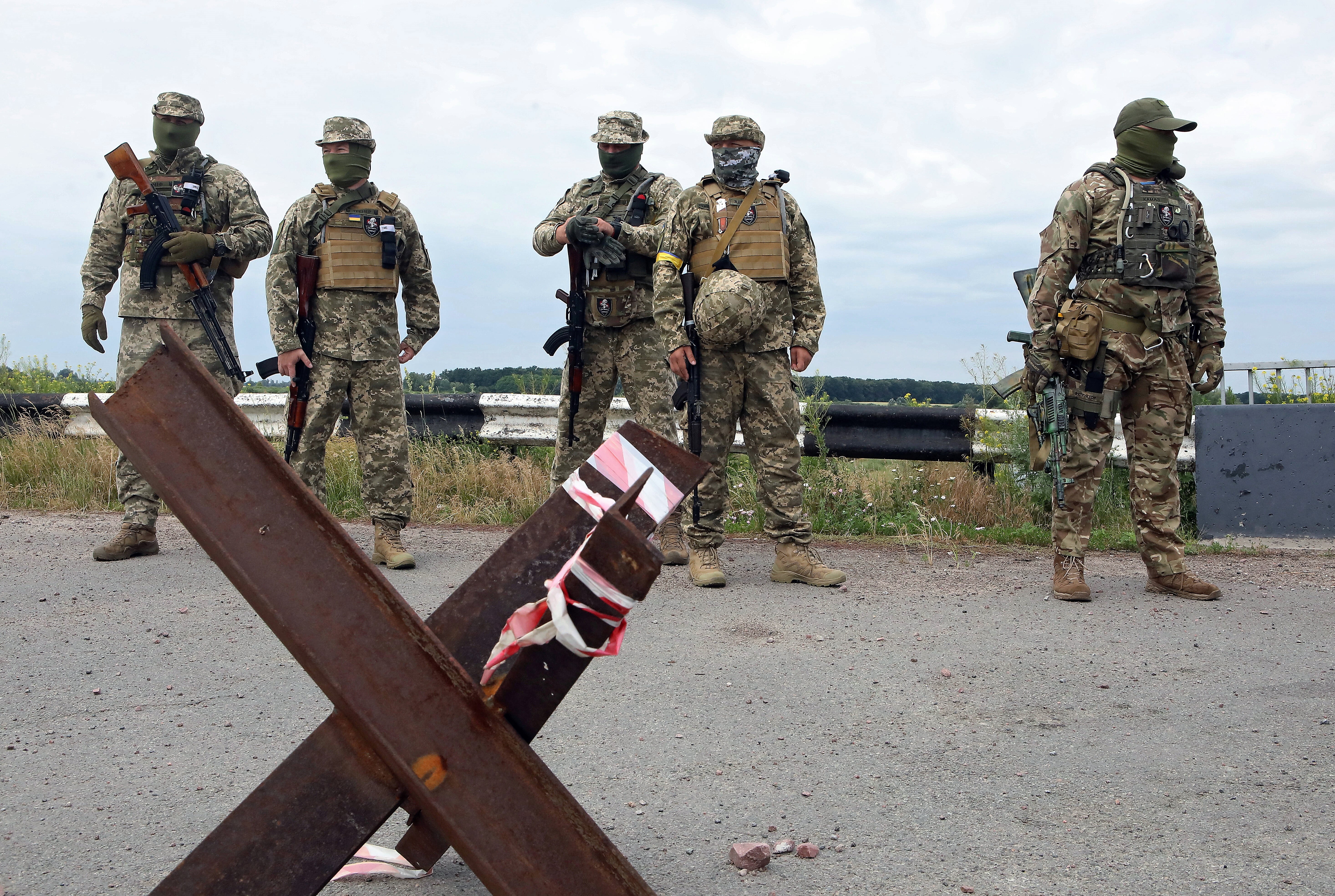 Wagner-Söldner errichten Abwehrbollwerk! 50 Kilometer hinter der Frontlinie - eroberte Gebiete sollen gehalten werden!