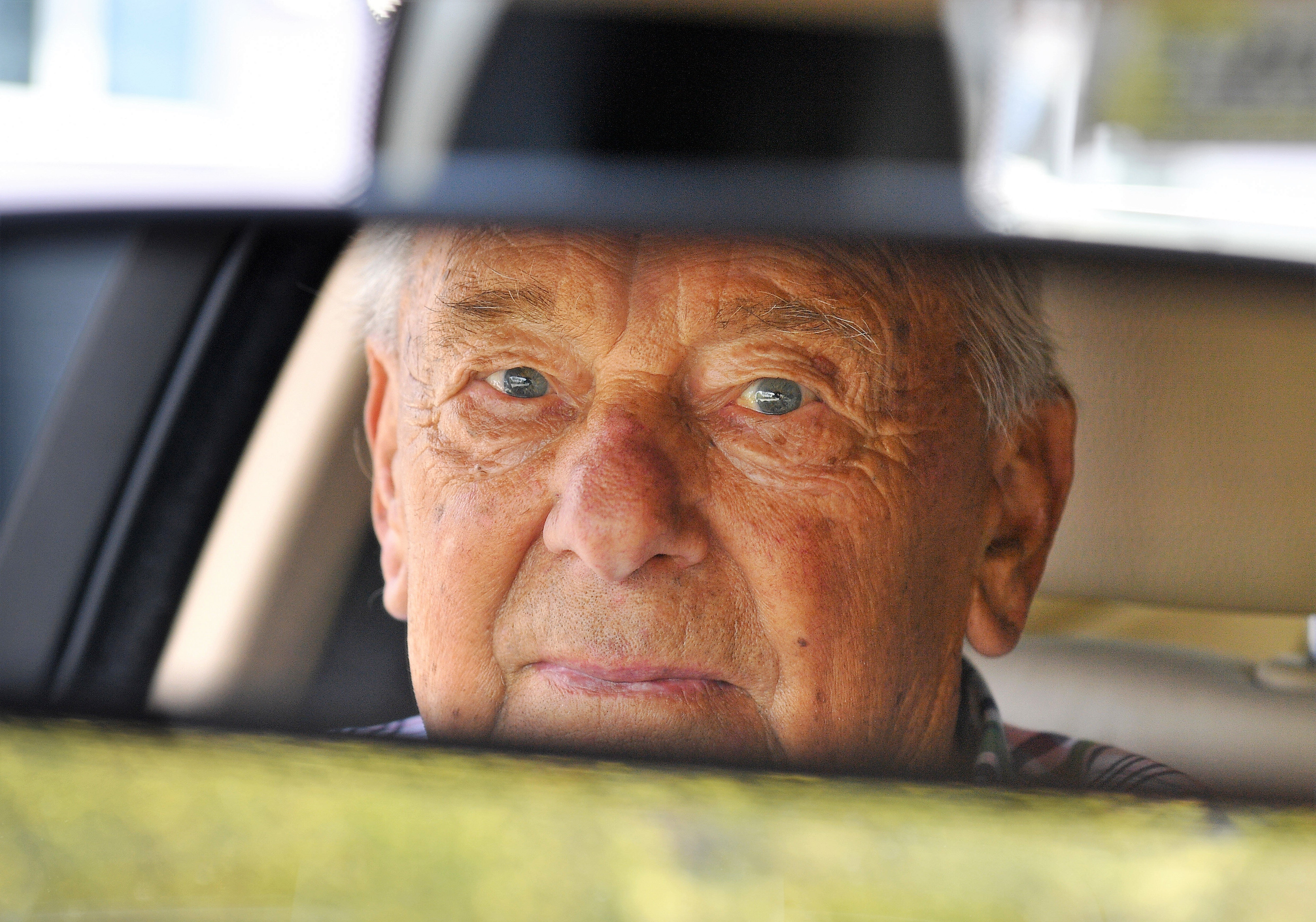 Rentenkürzung! Deutschland in der Schuldenfalle - kürzt die Regierung jetzt die Renten?