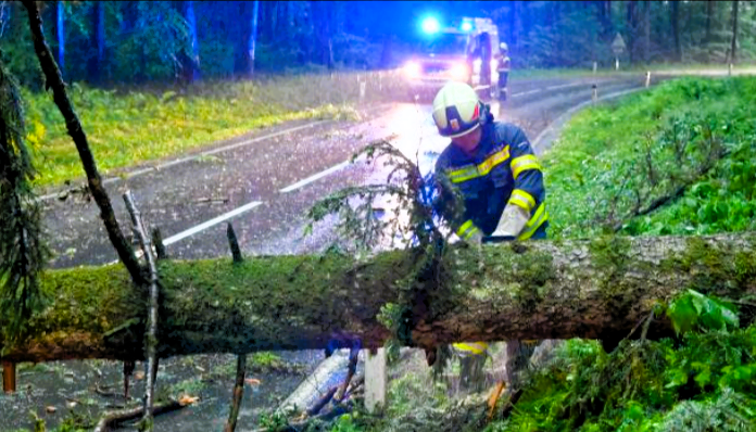 Unwetter-Warnung für Montag! Deutschland erwartet Temperatursturz, Sturm und Starkregen!