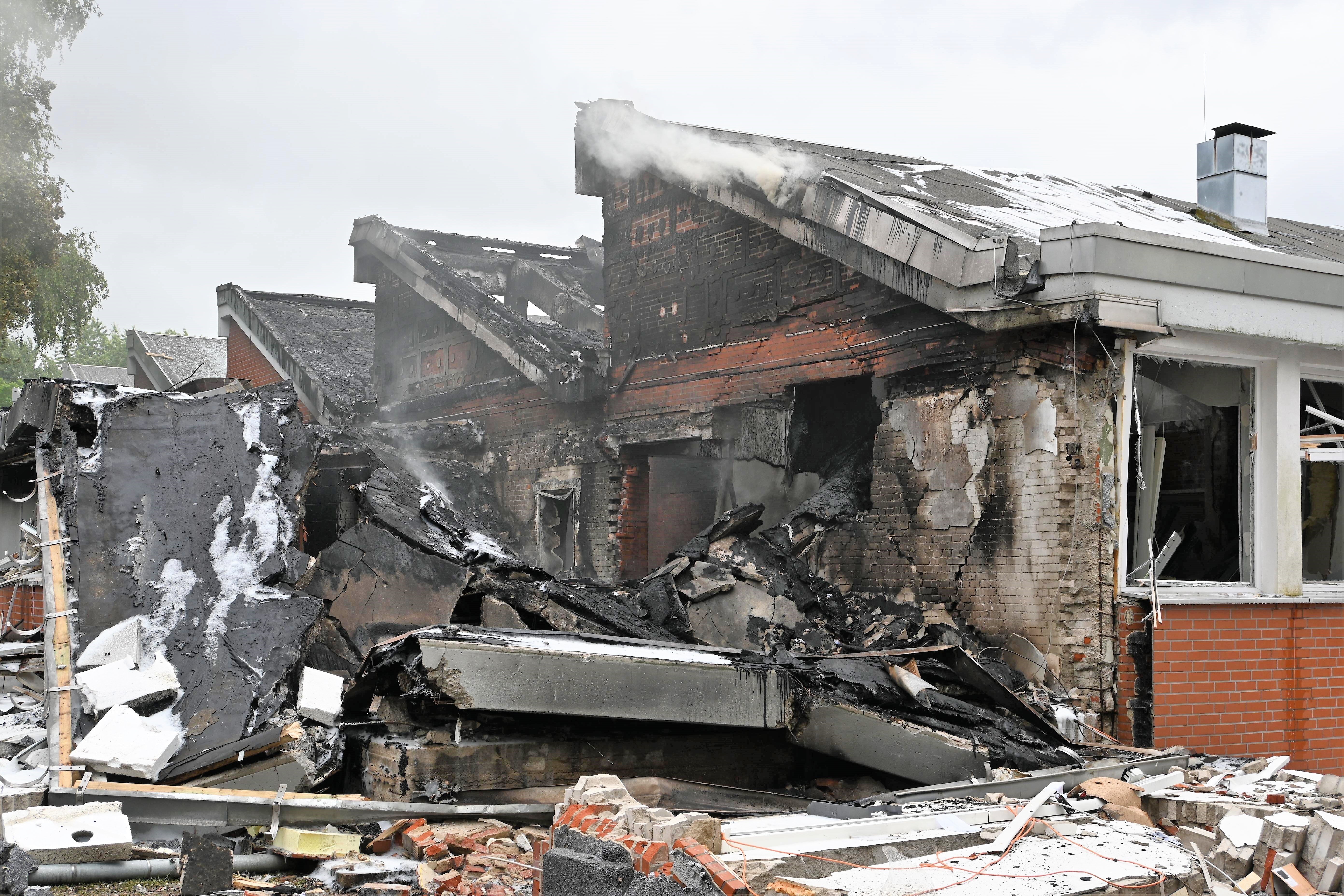 Schock! Turnhalle eingestürzt - 11 Todesopfer! Behörden bestätigen traurige Tragödie