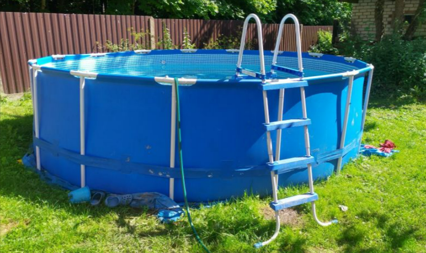 Chemikalien-Unfall in einem Schwimmbad in NRW! Schwimmbad evakuiert!