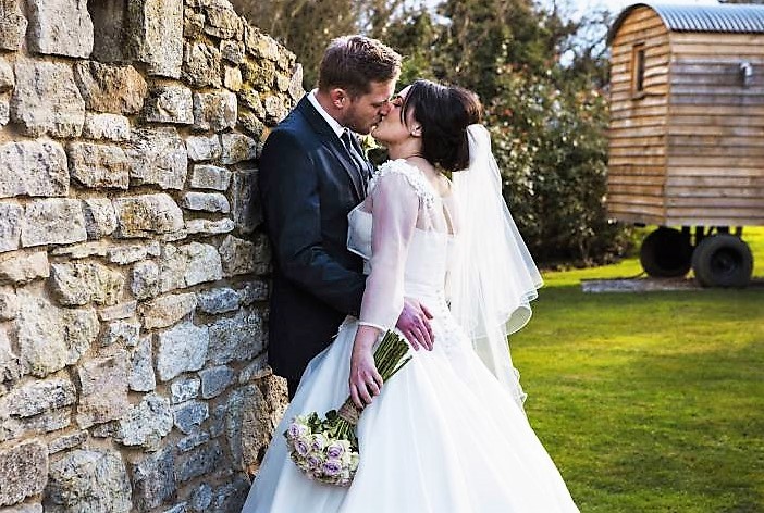 Bräutigam sagt vor 200 Gästen "Nein" - Braut Eiskalt abserviert!